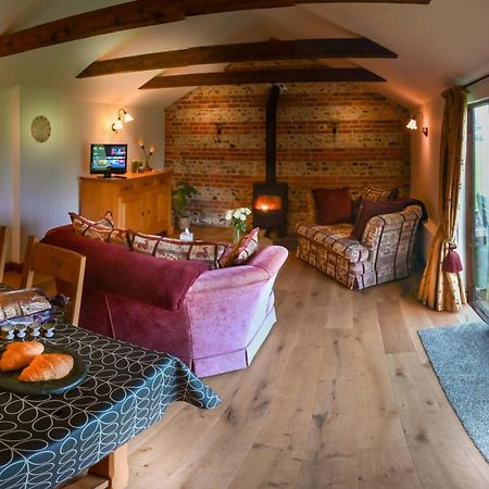 The Tool Shed Villa Wimborne Minster Exterior photo